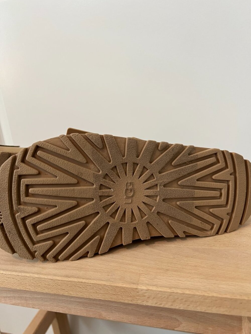 UGG Goldenglow Slide - Picture 2 of 5